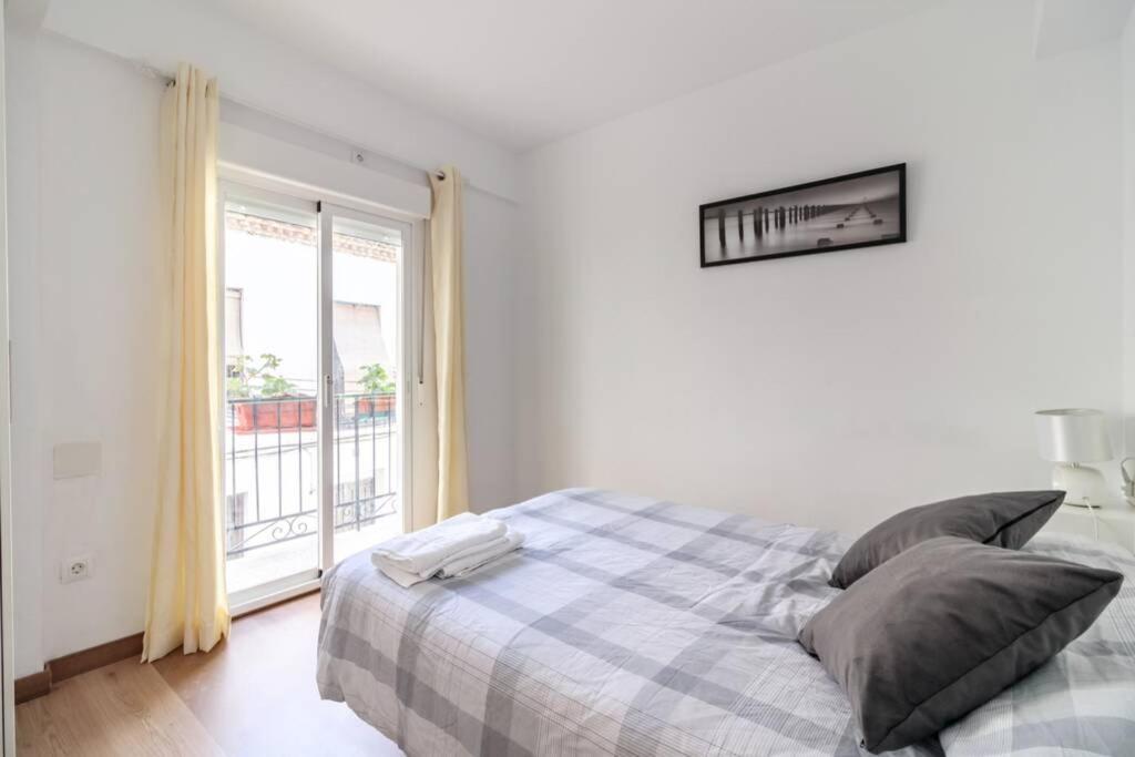 Lovely Apartment In The Centre Wifi Гранада Экстерьер фото